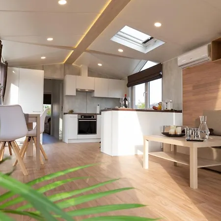 Sehr Gemutliches Tiny House بيت للعطل *